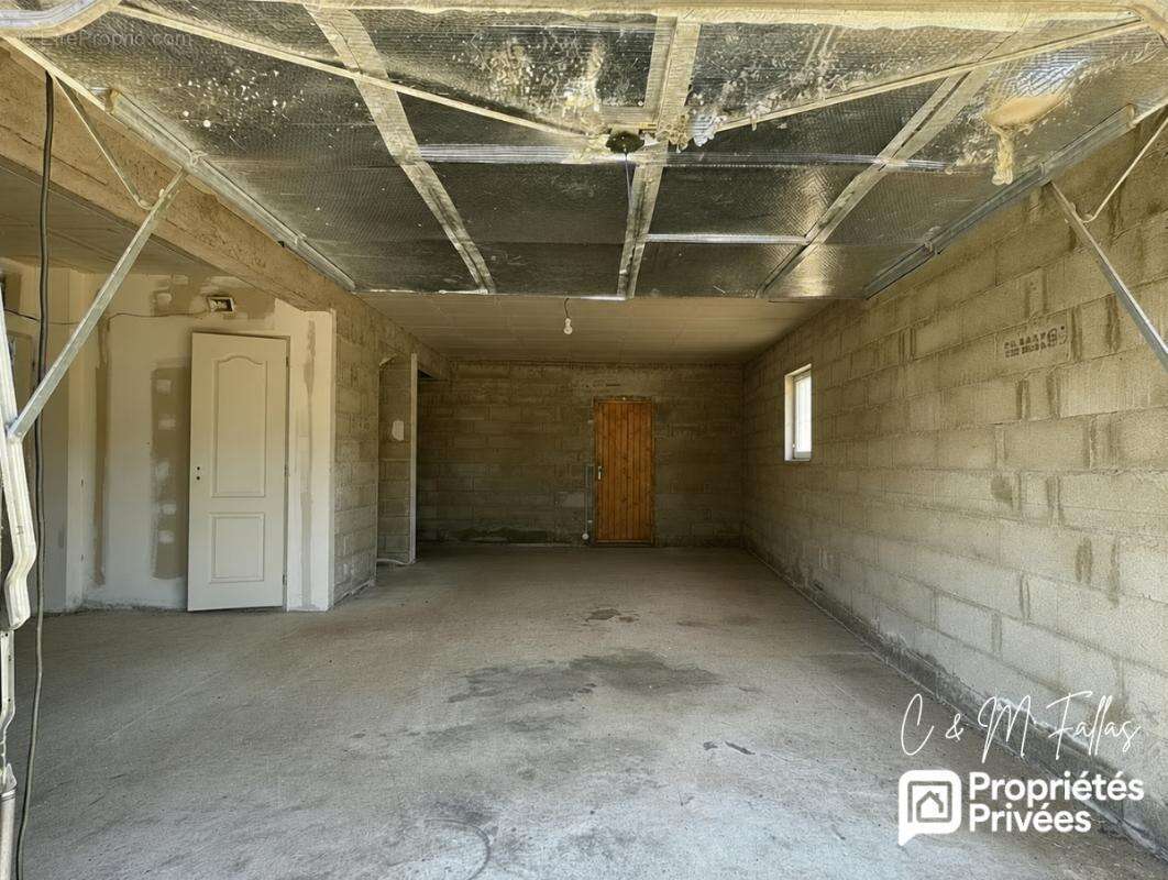 Maison familiale -3 chambres- garage 54 m² - TRAVAILLAN - photo 17