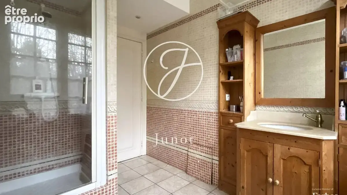 Mouvaux – Maison de caractère dans un manoir - 8 pièces – 253m² - 401m² utiles - 6 chambres – Parc – Stationnements - photo 11