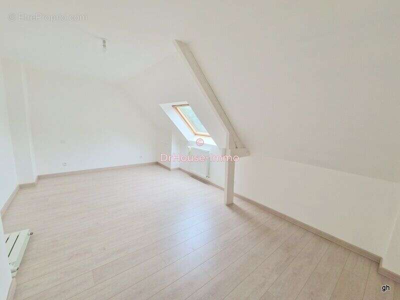 Maison à LOUVIGNE-DU-DESERT