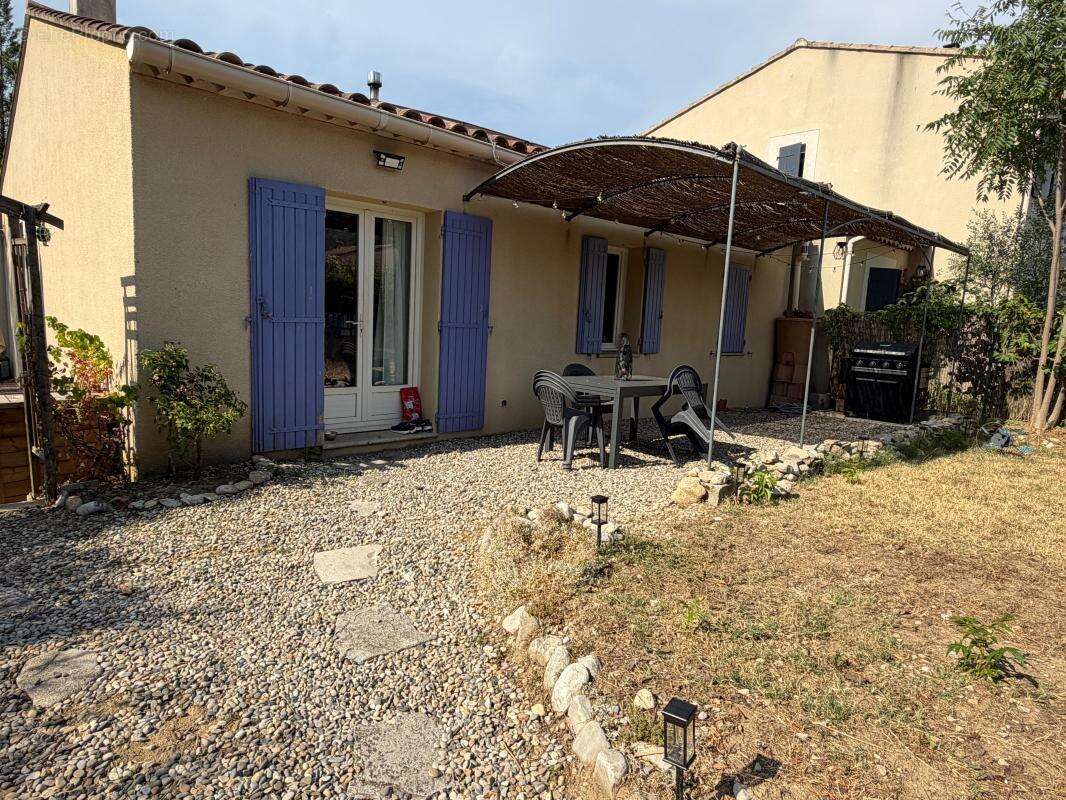 Villa Entrechaux 5 pièce(s) 107.79 m2 - photo 2