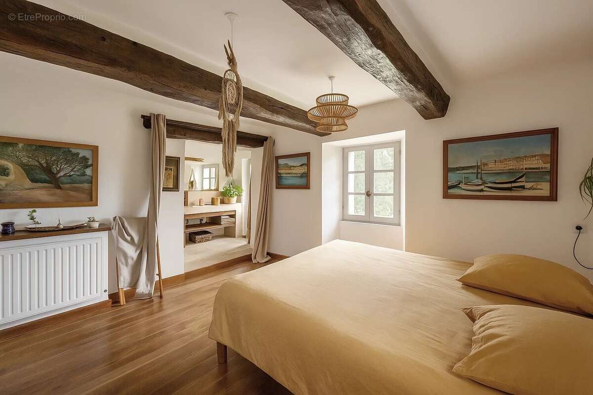 Maison à FORCALQUIER