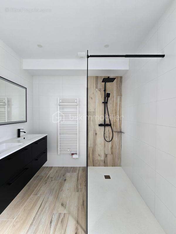 Maison à SAINT-HILAIRE-LA-FORET