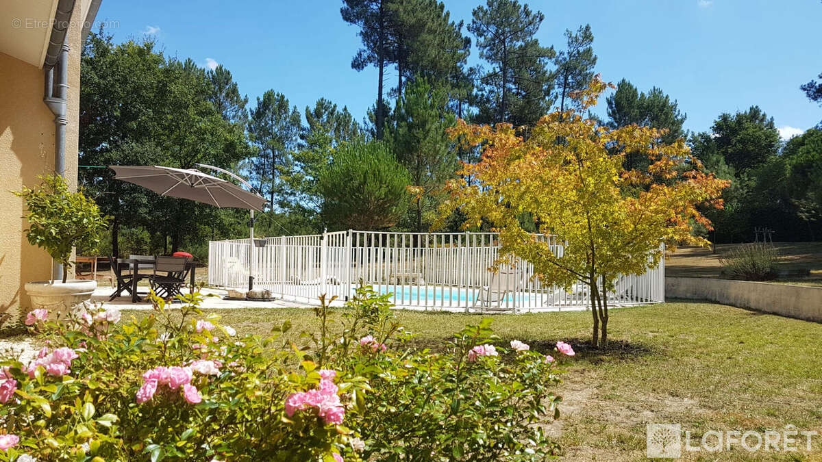 Maison à MIOS