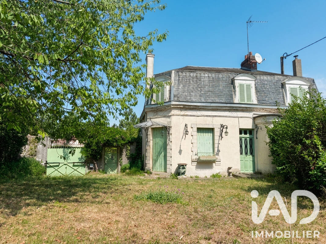 Photo 1 - Maison à BAZOCHES-SUR-GUYONNE