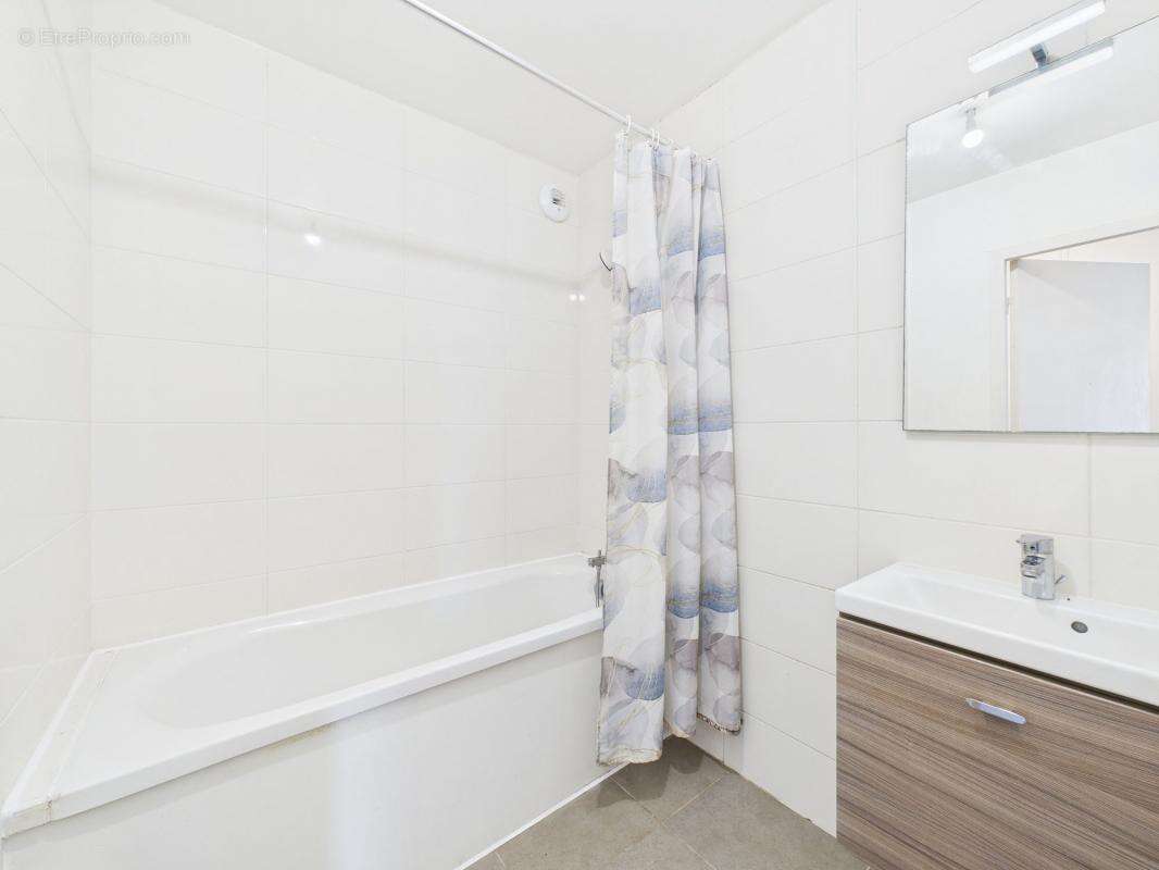 Appartement à SARROLA-CARCOPINO