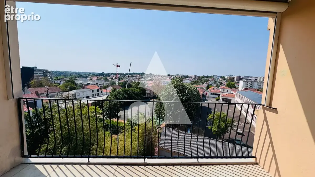 Appartement La Roche Sur Yon 2 pièce(s) 59.59 m2 - photo 2