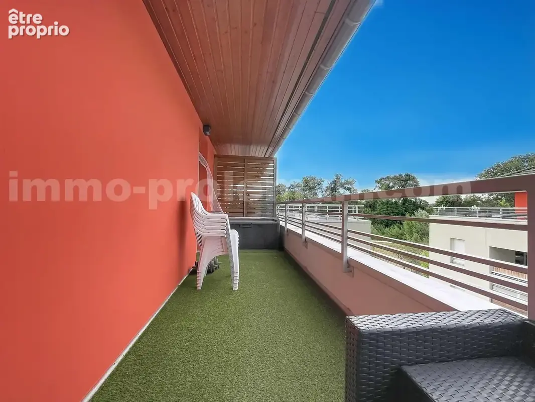 Appartement_T2_Annemasse_secteur_calme_verdoyant_CEVA_frontière_SUISSE_Geneve_IMMOBILLIER_investissement_séjour_locatif_vente_cuisine_ouverte