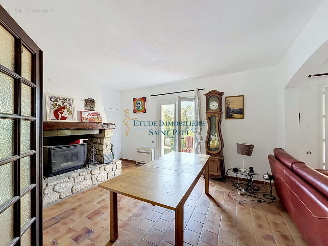 Maison 193 m² à Saint-Clement-De-Riviere  - photo 9