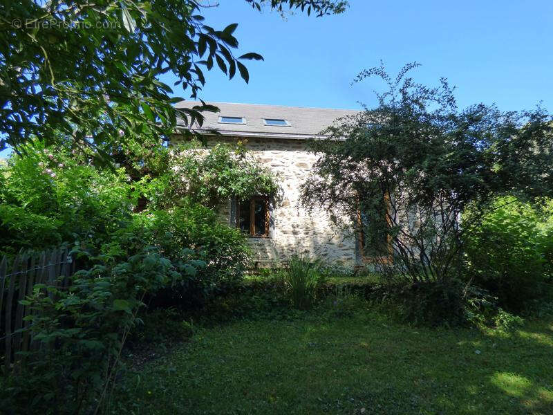 Proche Pompadour, en voie sans issue, dans petit hameau - photo 26