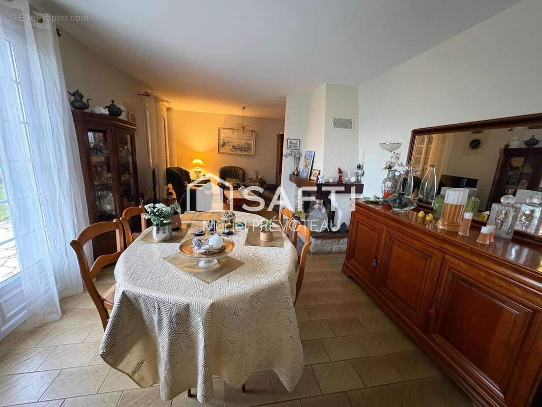 Photo 6 - Maison à SAINT-SYMPHORIEN