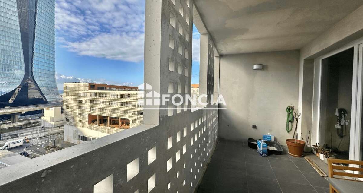 Appartement T3 secteur Joliette - Terrasse - Box - photo 9