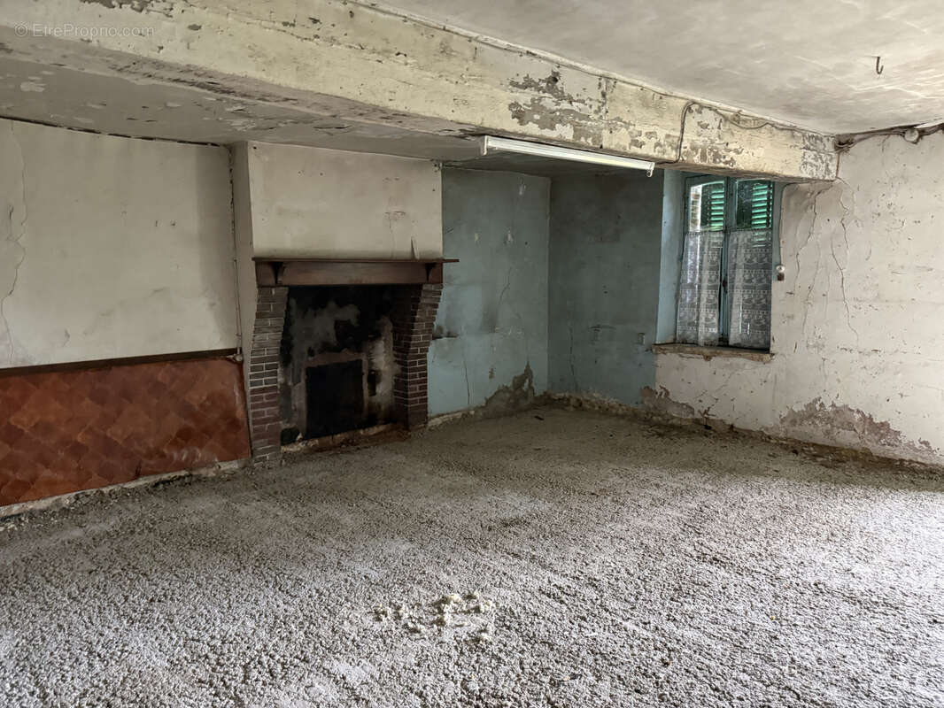 Maison à BELLOU-SUR-HUISNE