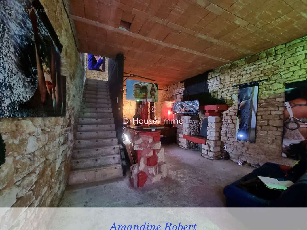 Maison 146 m² à Belves  - photo 1