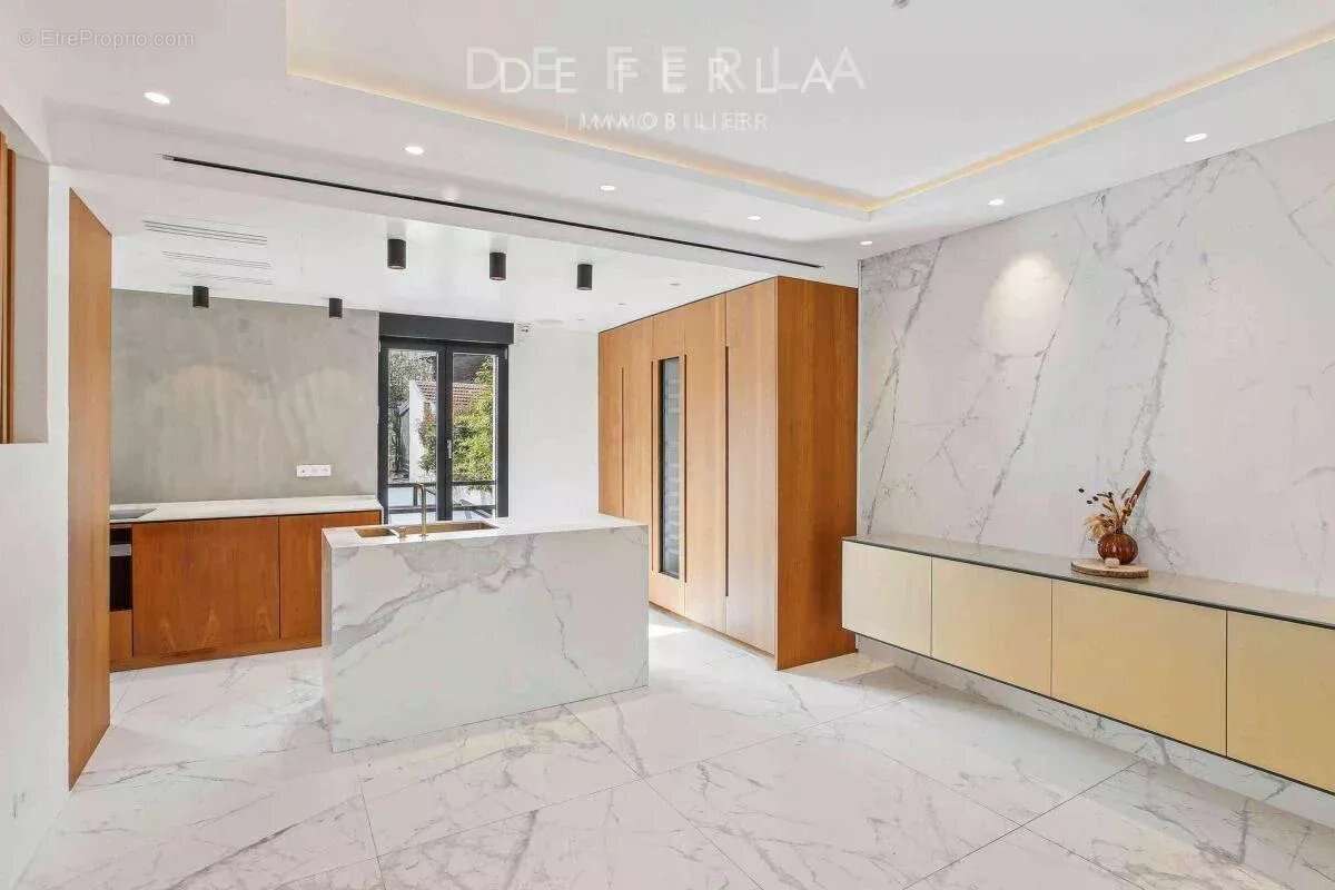 Maison à SAINT-MAUR-DES-FOSSES