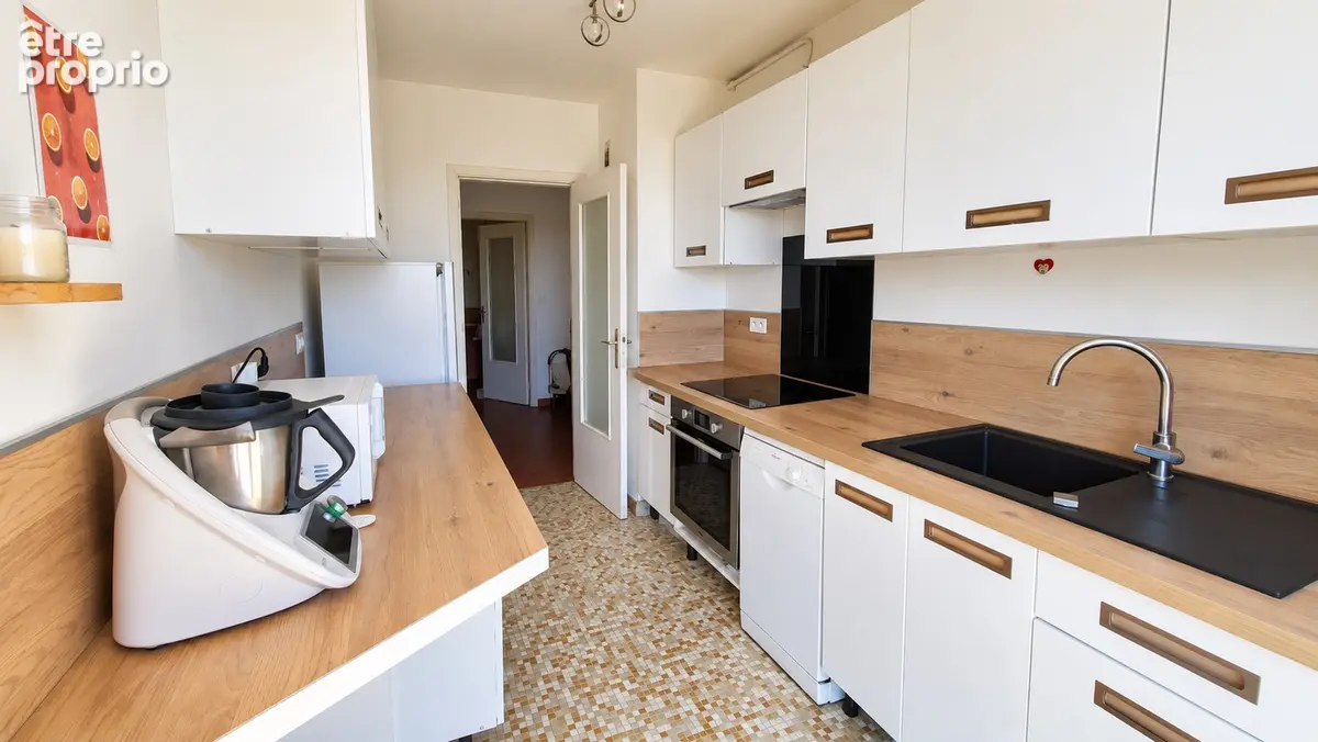 Antibes Appartement 2 pièces 46m2 - Vue dégagée sur parc - Au calme - photo 2