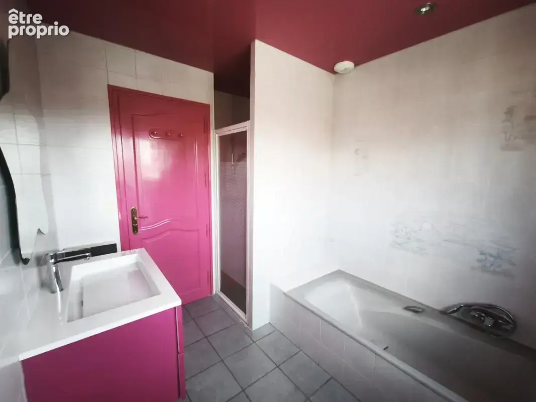 Maison 160 m² à Maringes  - photo 10