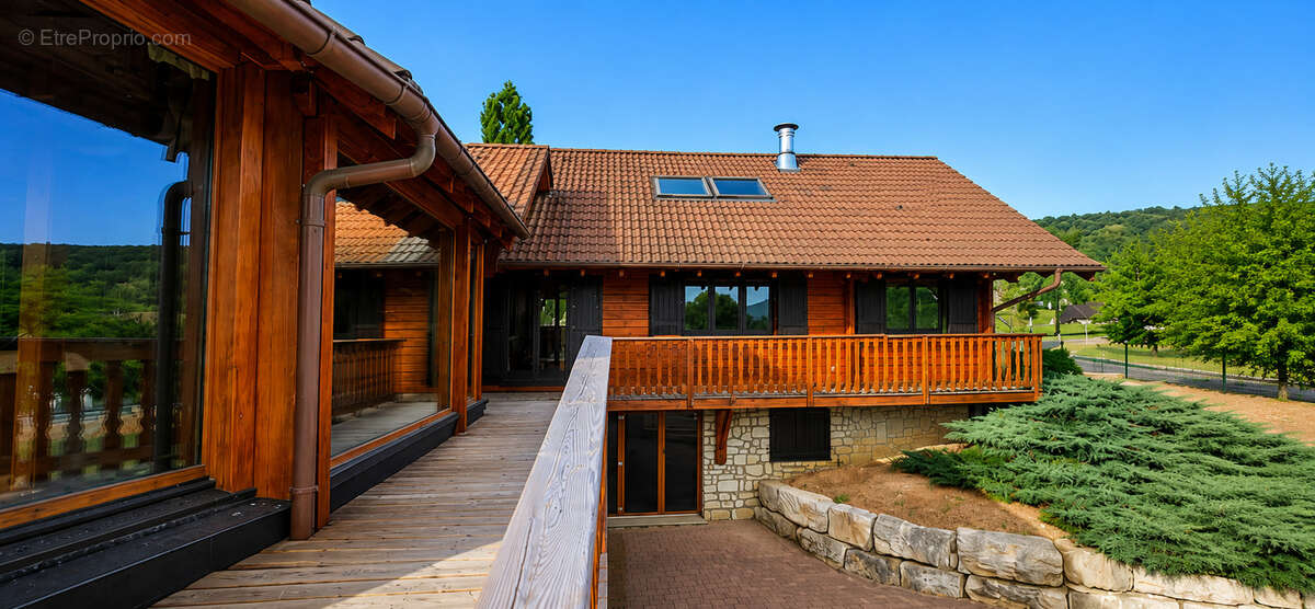 Maison individuelle de type : chalet bois massif de conception nordique - photo 6