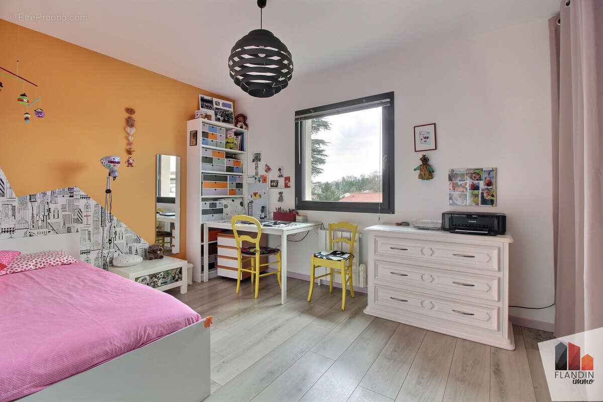 Maison à CHARLY