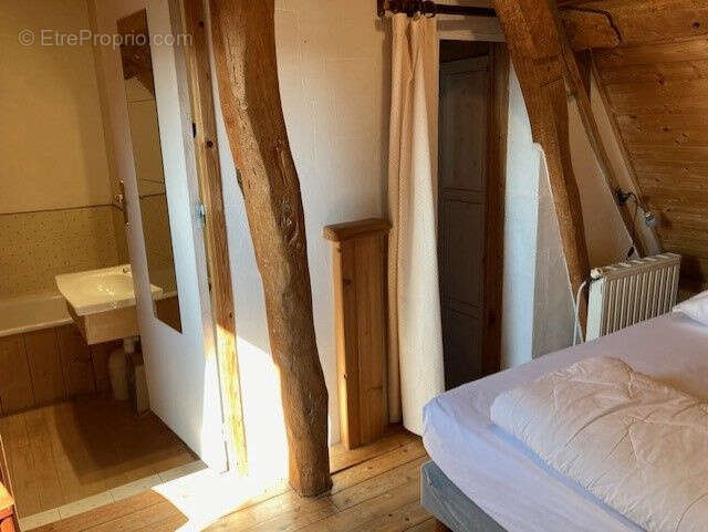 Maison à FEUQUIERES-EN-VIMEU