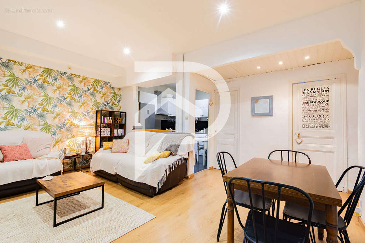 Appartement à MARSEILLE-4E