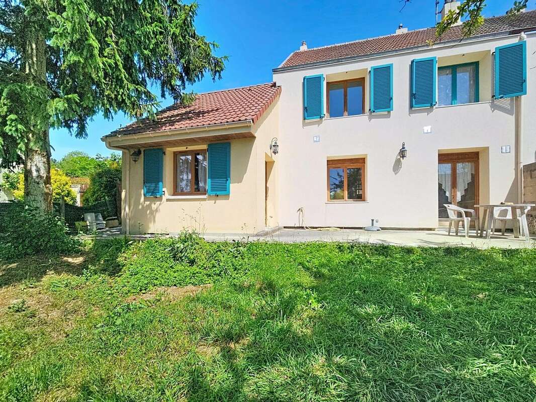 Maison 90 m² à Donnemarie-Dontilly  - photo 2