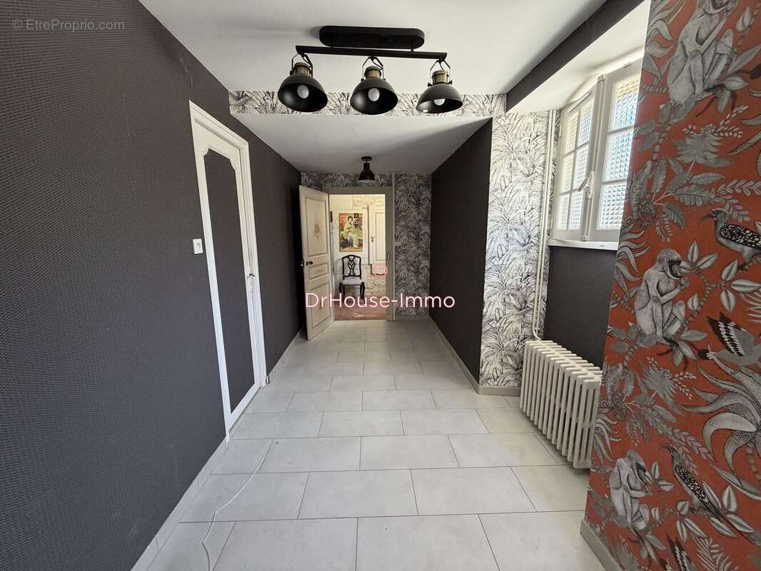 Maison 186 m² à Monts-Sur-Guesnes  - photo 6