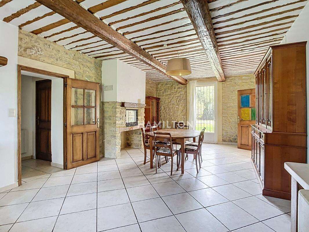 Maison à MONTEUX