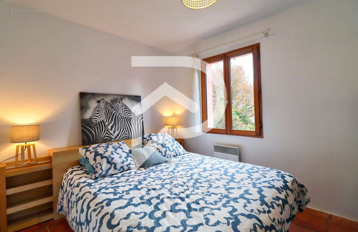 Maison à VINON-SUR-VERDON