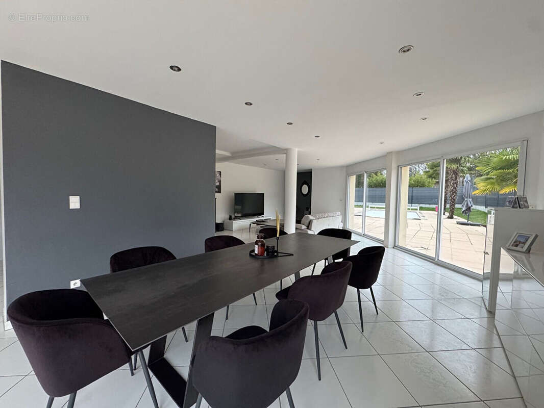 Maison à SAINT-SATURNIN