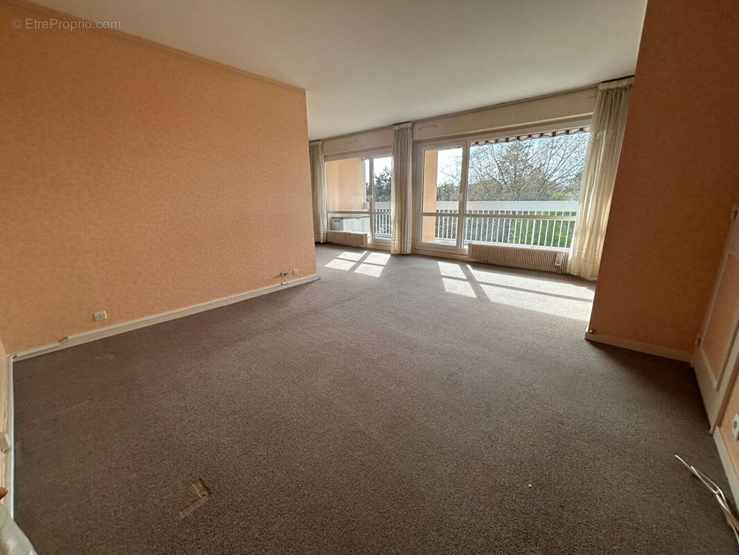 Appartement à ELANCOURT