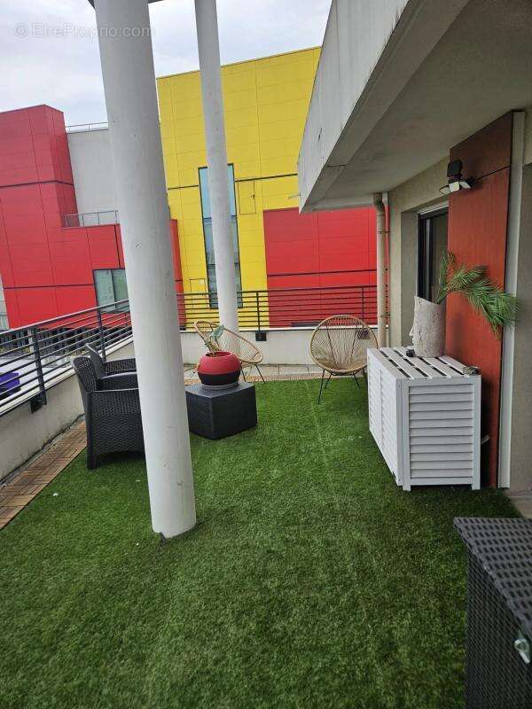 Appartement à VILLENEUVE-LA-GARENNE