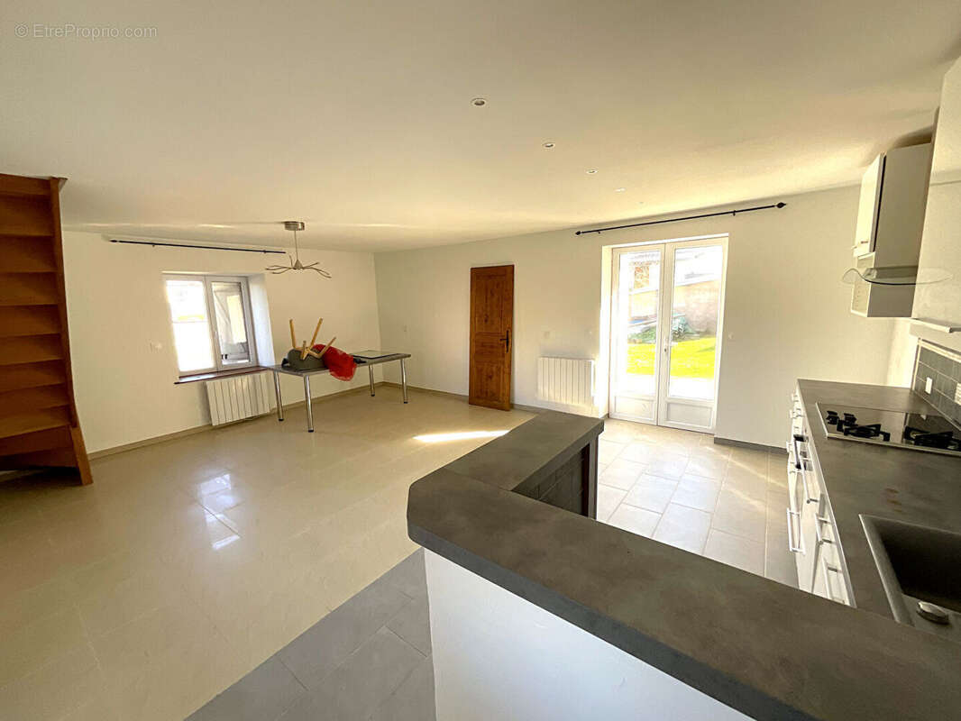 Maison à BRIAUCOURT