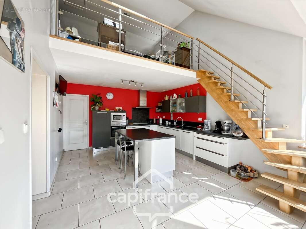 Maison de 5 pièces, 145m² et 67795 m² de terrain - photo 6