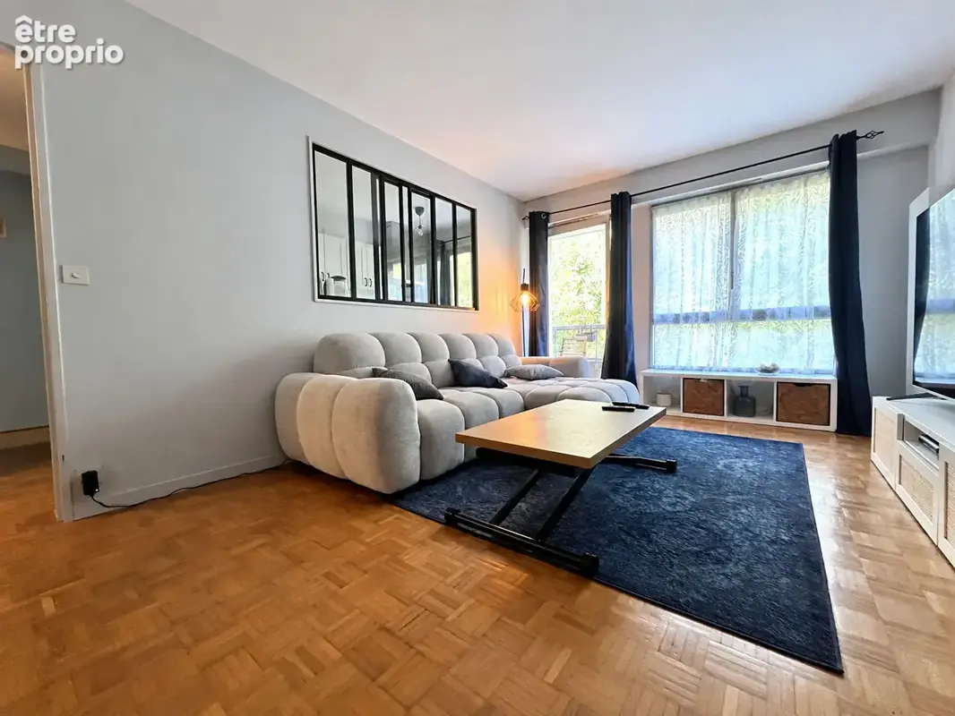 Appartement à SAINT-JEAN-DE-BRAYE