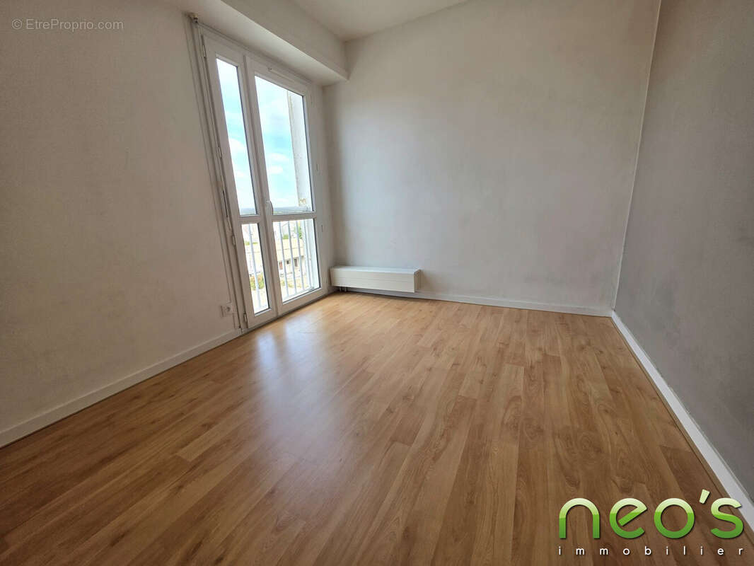 Appartement 76 m² à Cholet  - photo 5