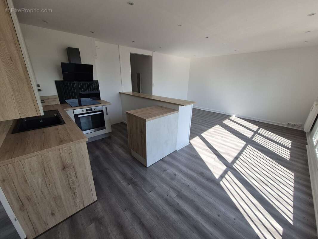 Appartement 60 m² à Bruyeres-Le-Chatel  - photo 4