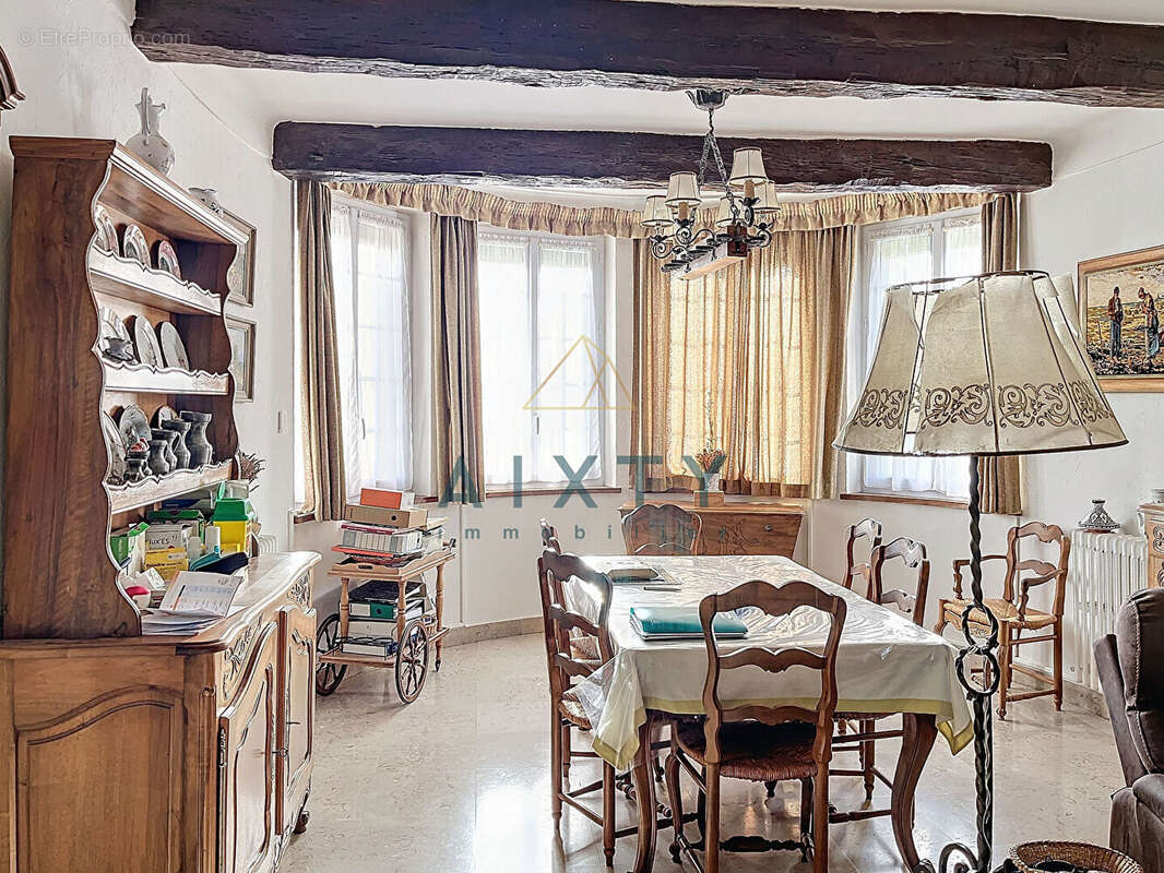 Maison à CADENET