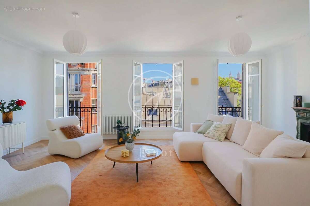 Appartement à PARIS-9E