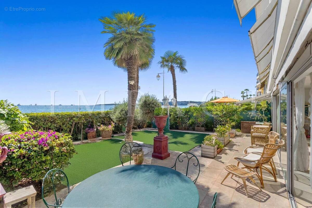 Appartement à CANNES