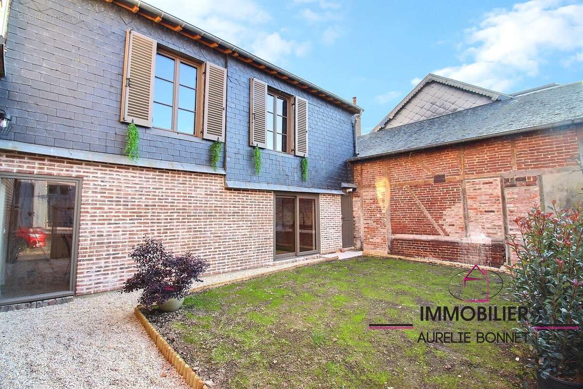 Maison à PONT-L&#039;EVEQUE