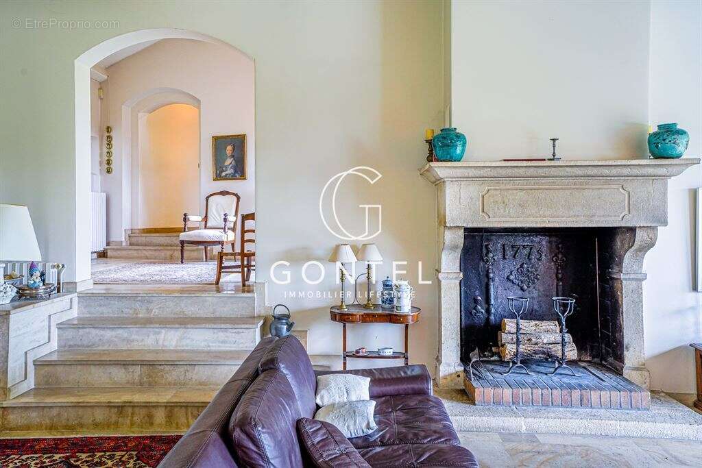 Maison à SAINT-CYR-AU-MONT-D'OR