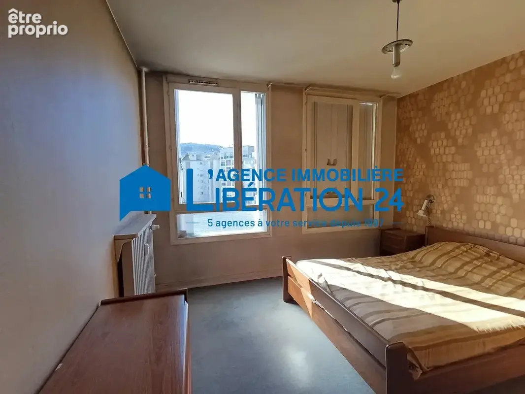T5 de 107m² à Rénover avec balcon et Garage - photo 9