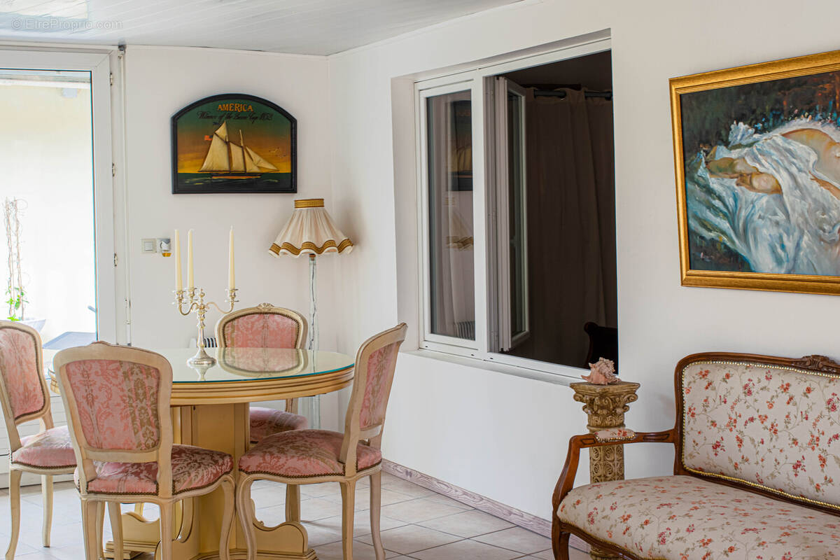 Maison à MILLY-SUR-THERAIN