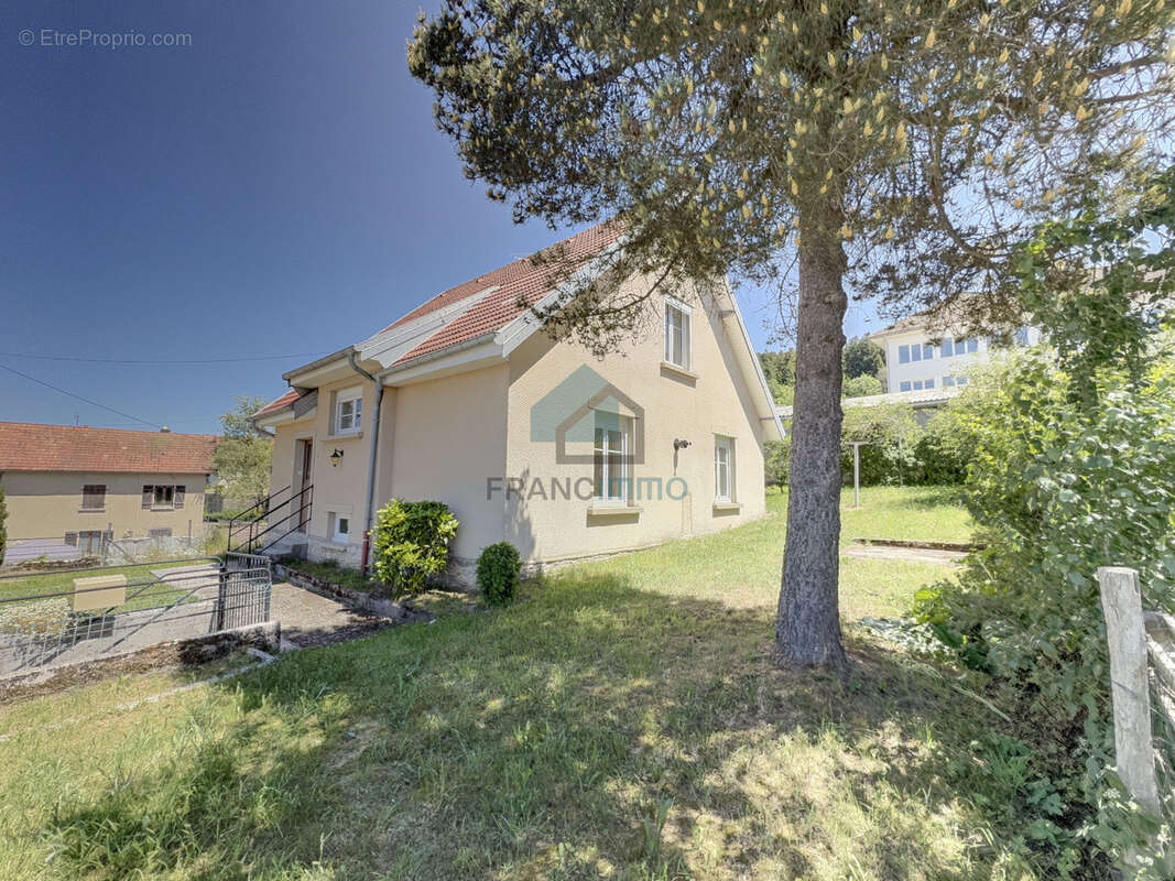Maison à DAMPRICHARD