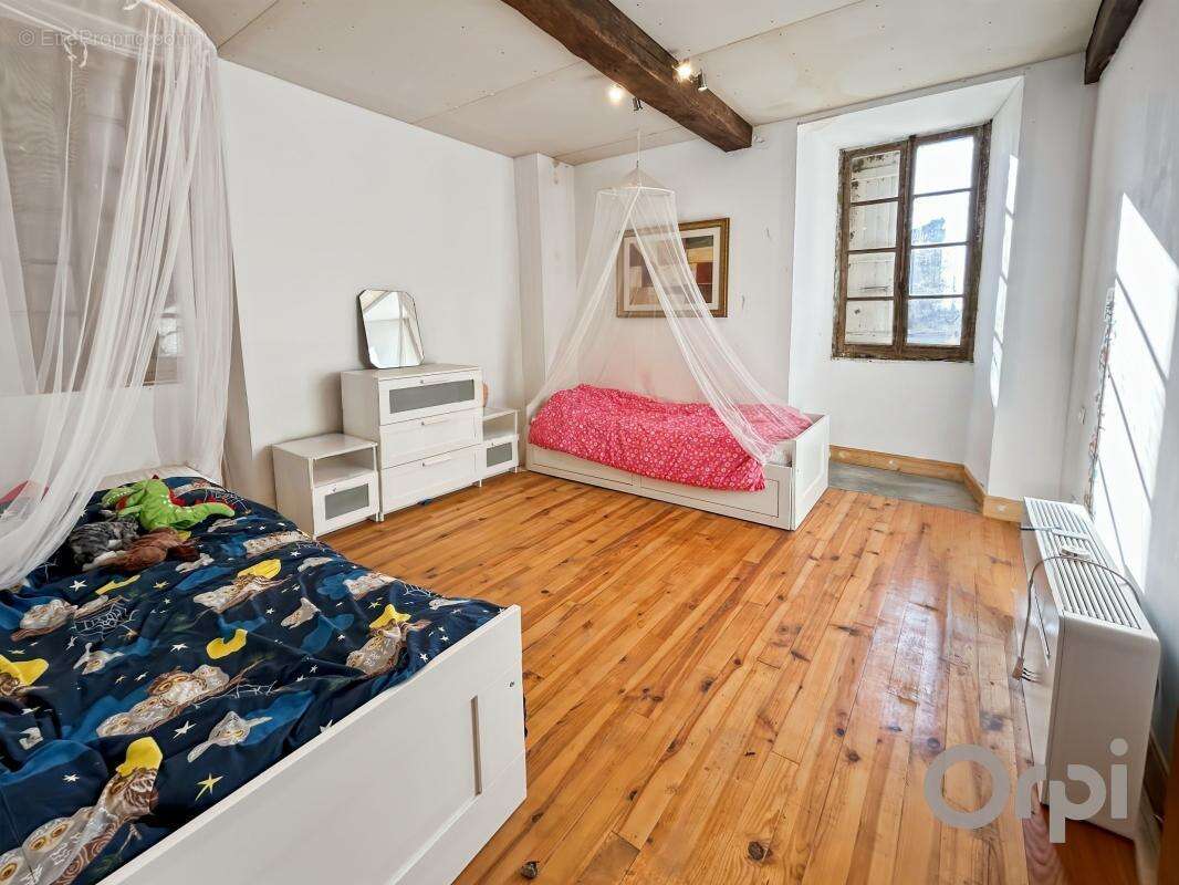 Maison à SAINT-CLAR