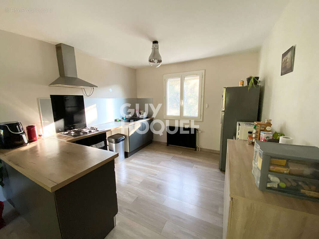 Maison à LACHAPELLE-SOUS-AUBENAS