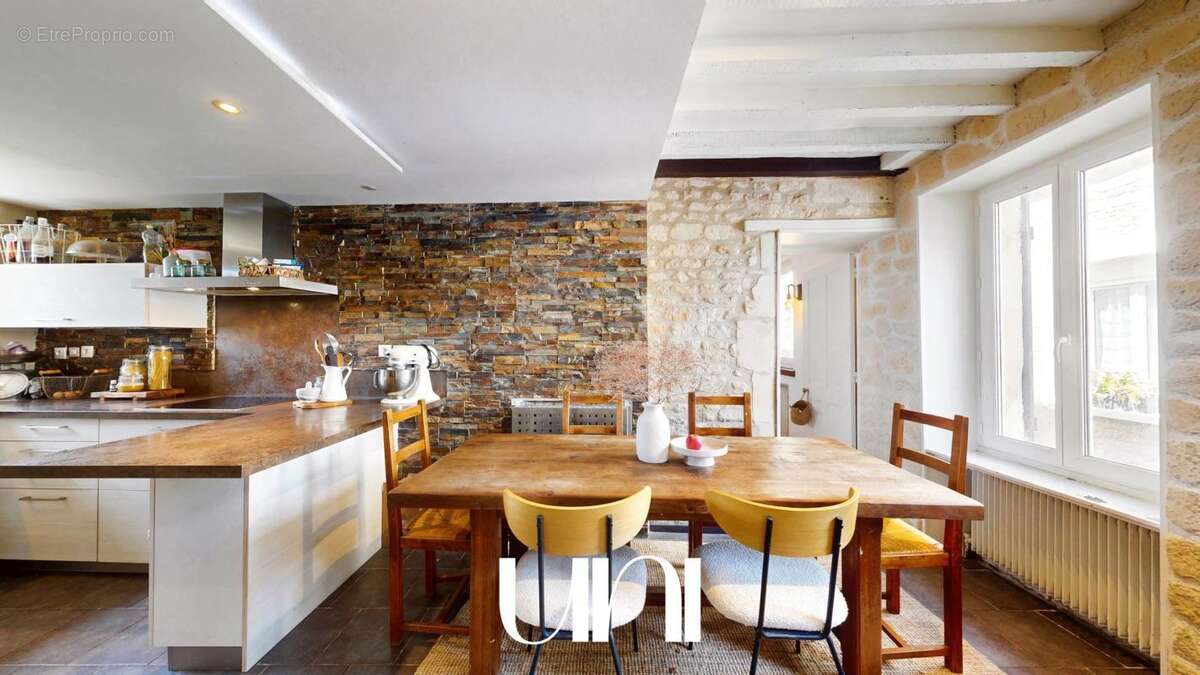 Maison 5 pièces 160 m² en pierre - photo 6