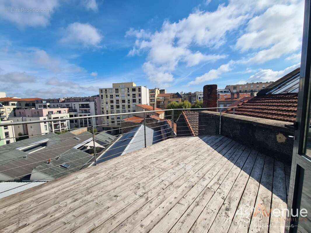 Commerce à SAINT-ETIENNE