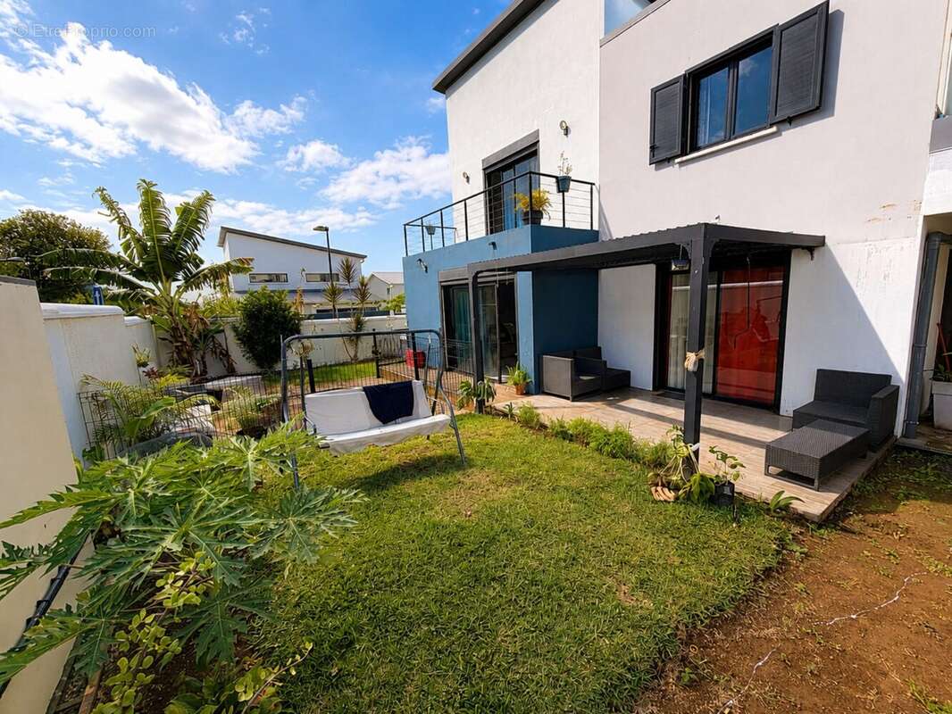 Maison 114 m² à Sainte-Marie  - photo 6