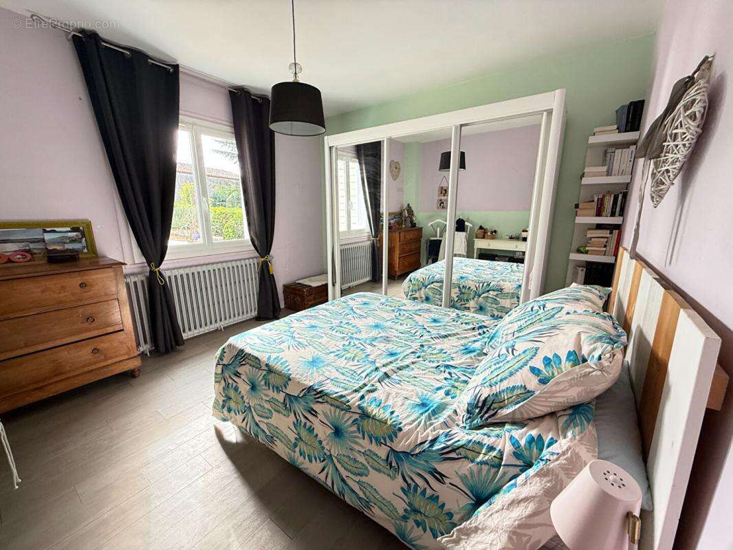 Maison à SAINT-YRIEIX-SUR-CHARENTE